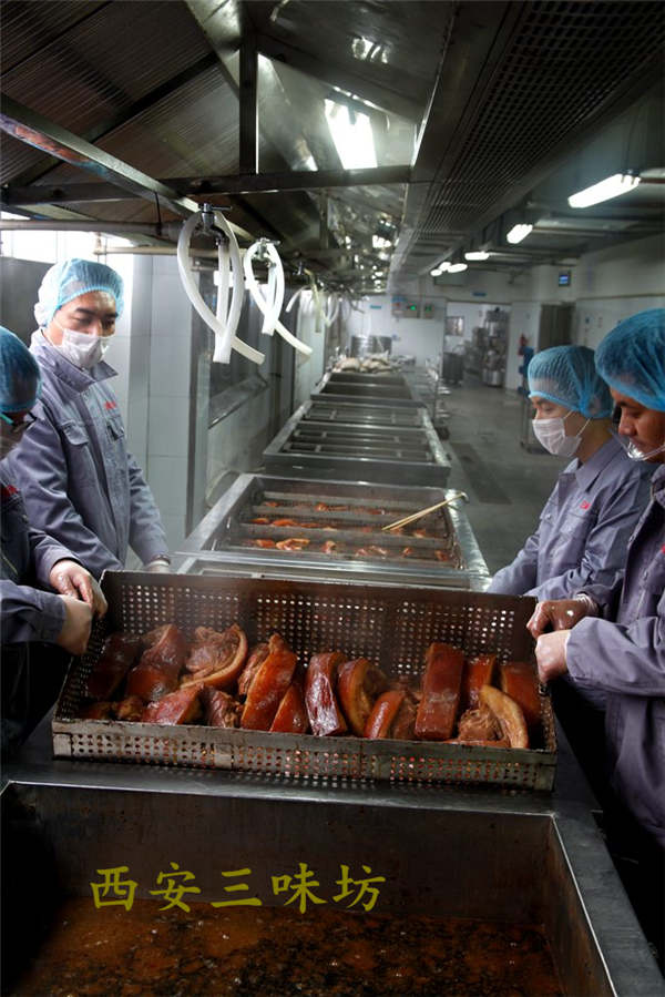 臘汁肉生產(chǎn)車(chē)間